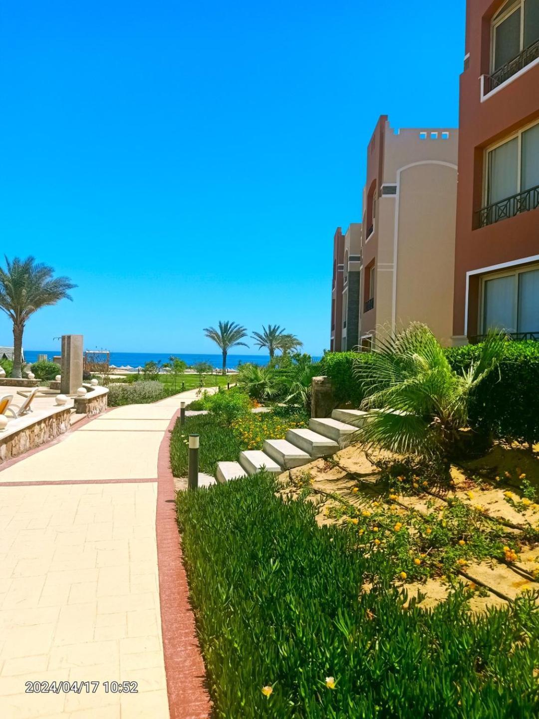 Oyster Bay Beach Resort Abu Dabab Exterior photo