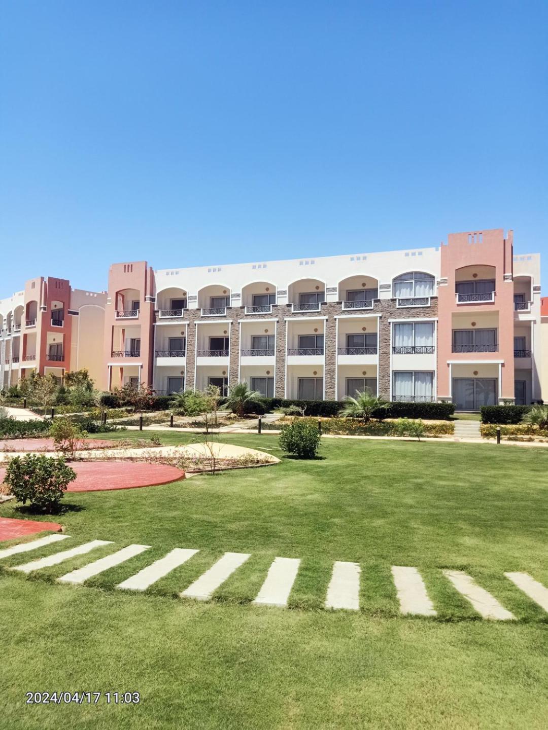 Oyster Bay Beach Resort Abu Dabab Exterior photo