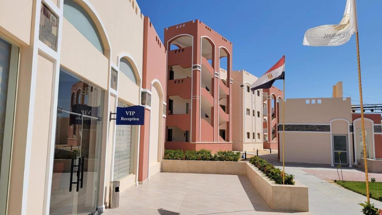Oyster Bay Beach Resort Abu Dabab Exterior photo