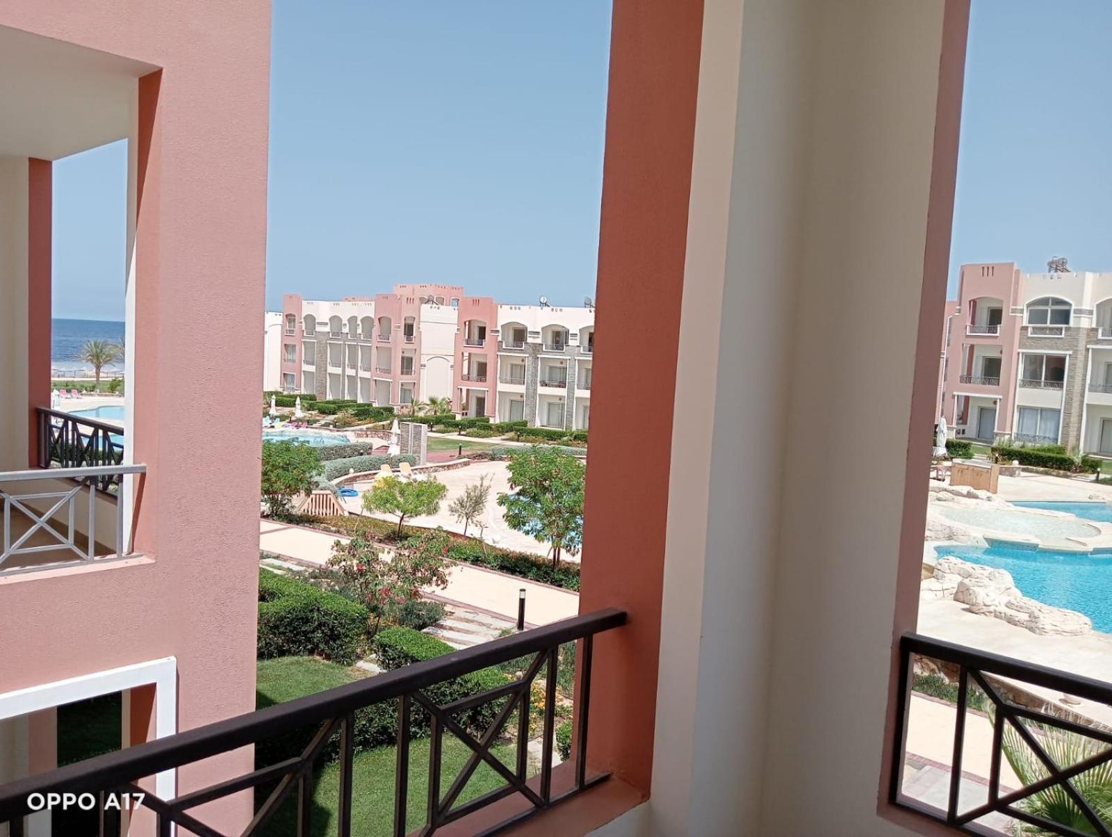 Oyster Bay Beach Resort Abu Dabab Exterior photo